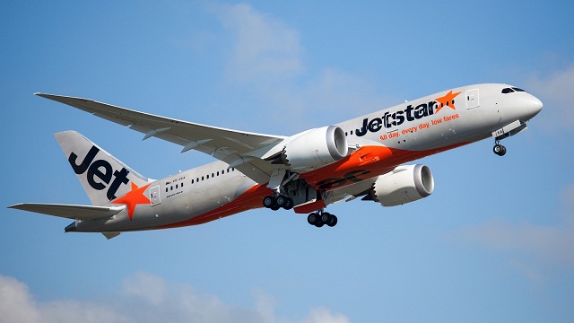 Jetstar 787 in air