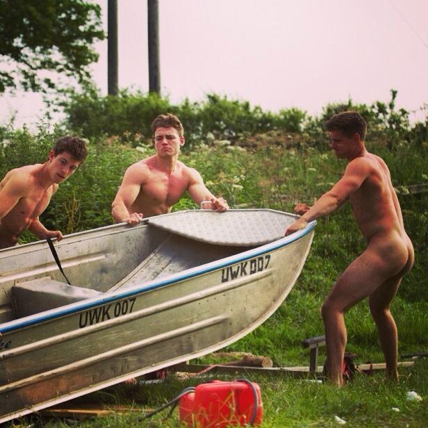 warwick_rowing_men_naked_calendar_28