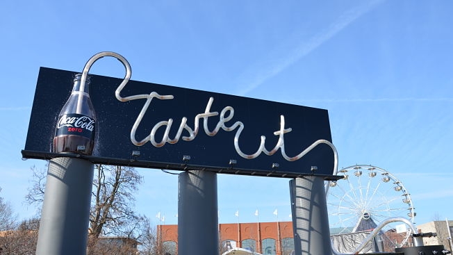 coke zero drinkable billborad