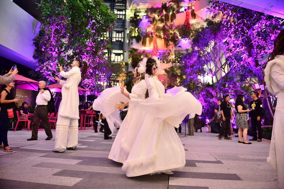 4.QUARTIER AVENUE FEST Elf_Musical