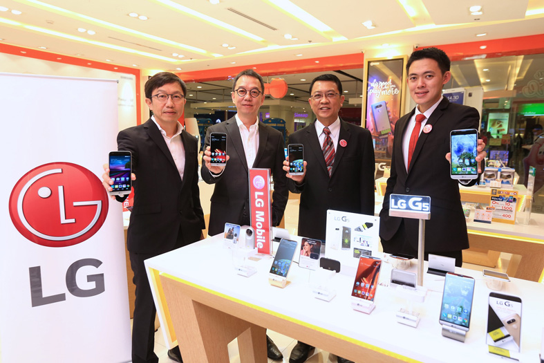 LG-G5-with-TG-Fone-for-TME_2