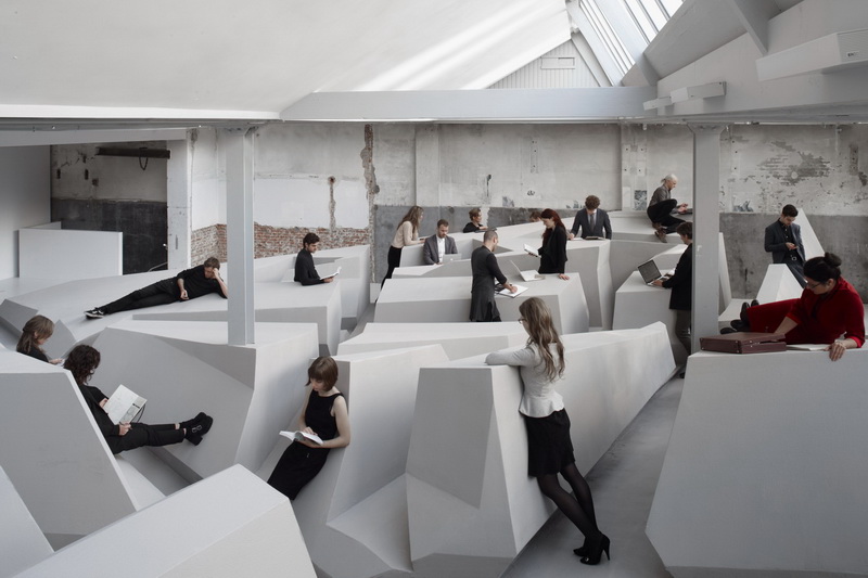 Resize RAAAF-Rietveld-Architecture-Art-Affordances-The-End-of-Sitting (Cr.Raaaf.nl)_01