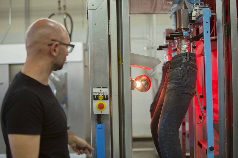 uniqlo-denim-innovation-center_015