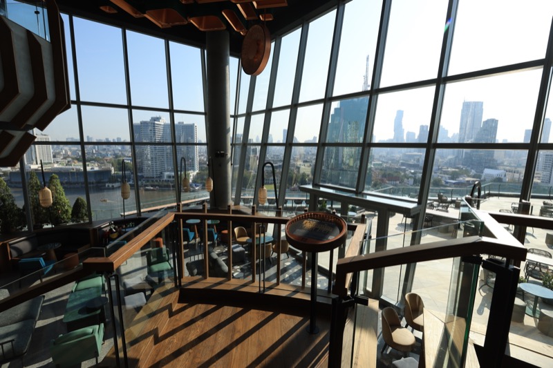 Starbucks-Reserve-Chao-Phraya-Riverfront-Staircase
