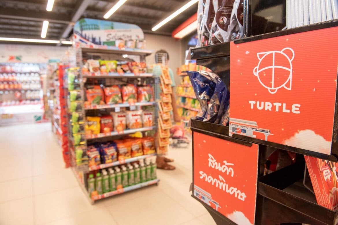 รู้จัก Turtle ธุรกิจค้าปลีกของ NINE บนสถานีรถไฟฟ้า BTS ขายสินค้า Grab