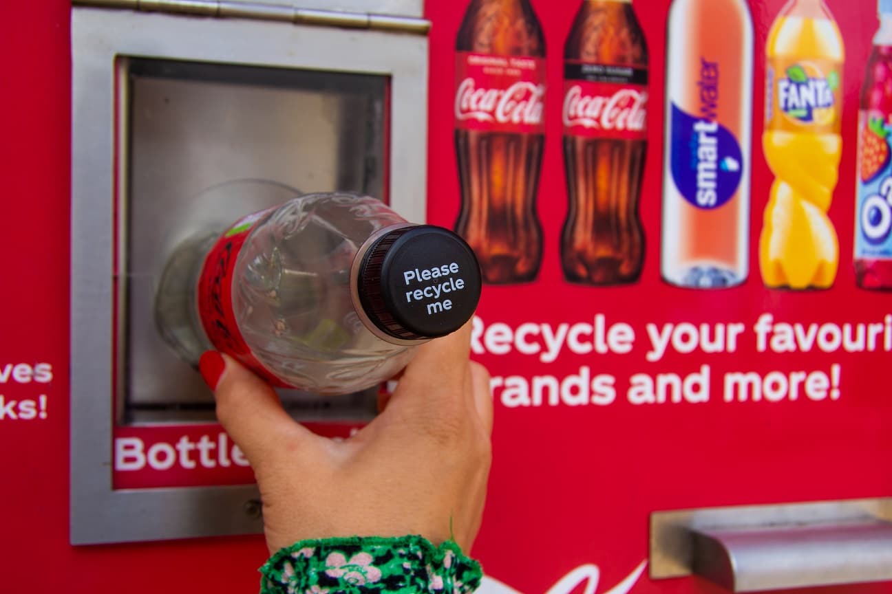 cocacola reverse vending pet soda bottle england merlin 1