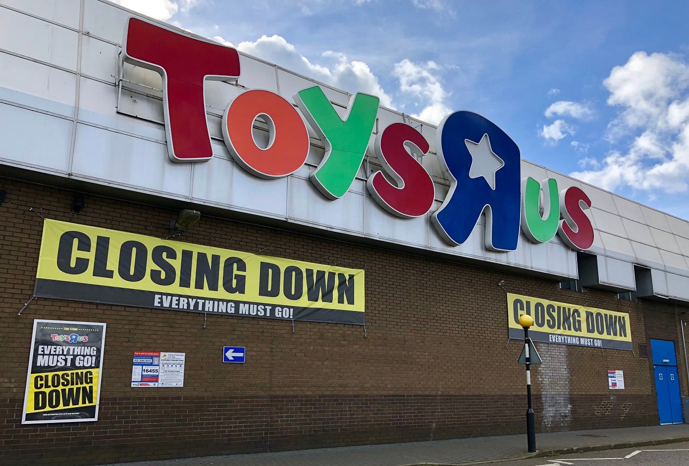 กลับจากล้มละลาย! Toys "R" Us คัมแบ็กยิ่งใหญ่ เปิดตัวปูพรมในห้าง Macy's