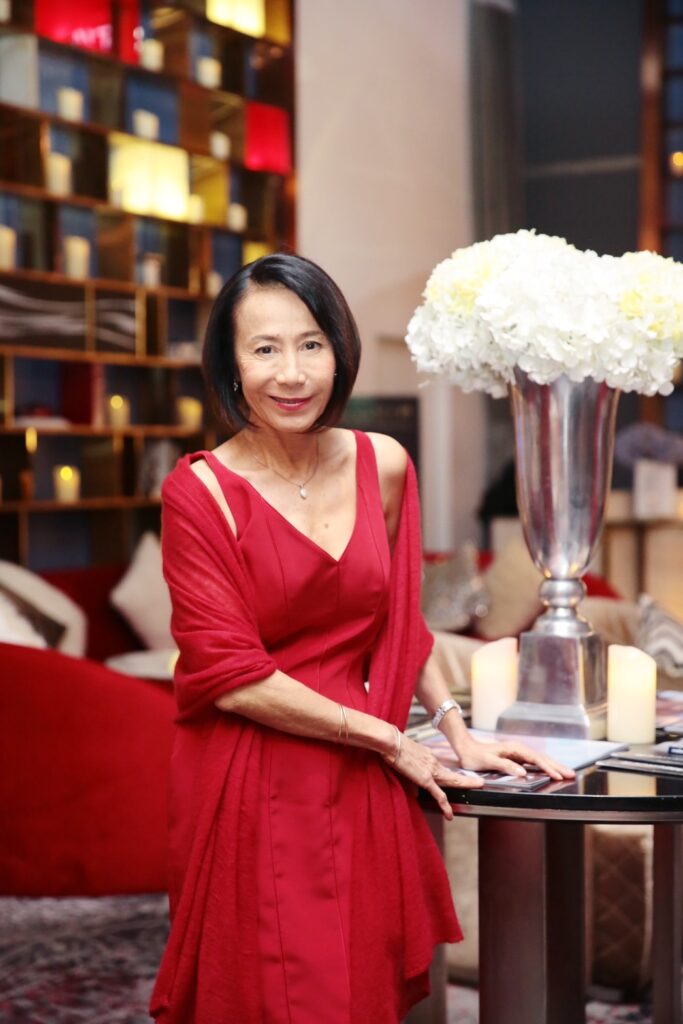 คุณแอ๊ว-ศุภลักษณ์ อัมพุช