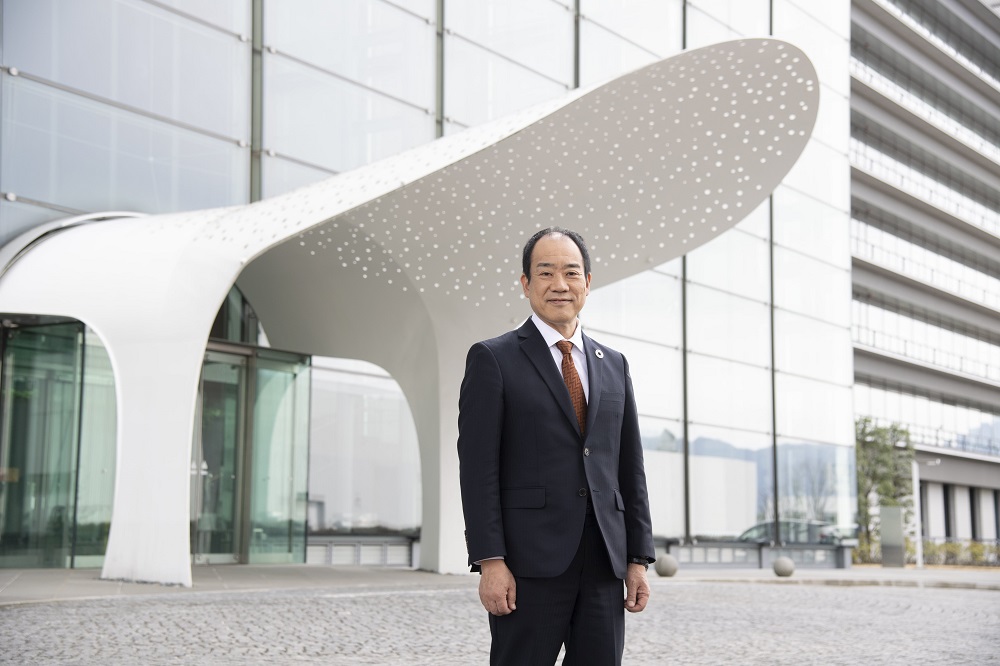 คุณยาสึโนริ โอกาว่า ประธานบริษัท ไซโก้ เอปสัน คอร์ปอเรชั่น