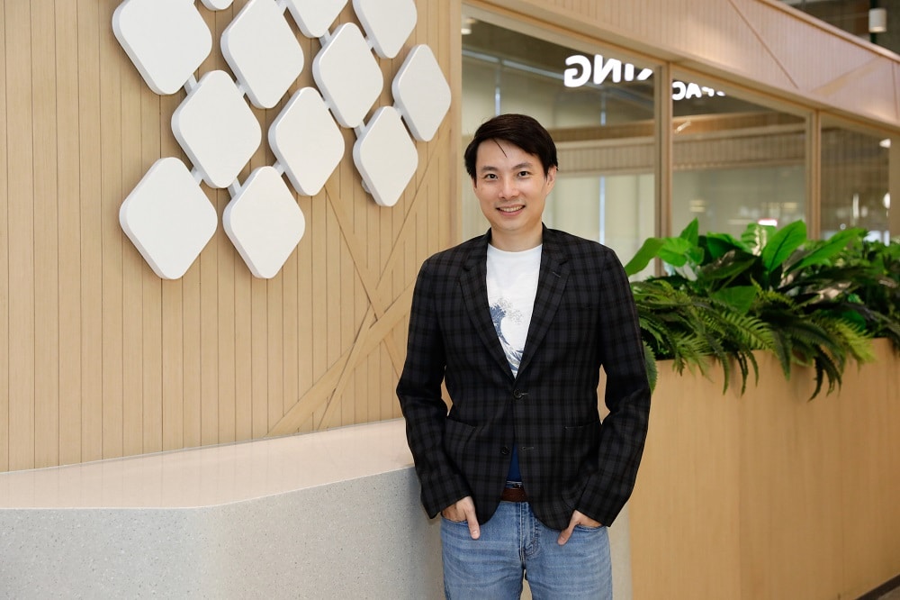 คุณสุรศักดิ์ เหลืองอุษากุล