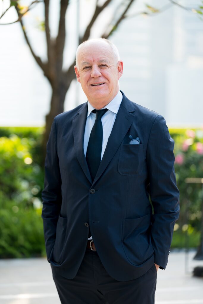 คุณวิททอริโอ ราดิเช