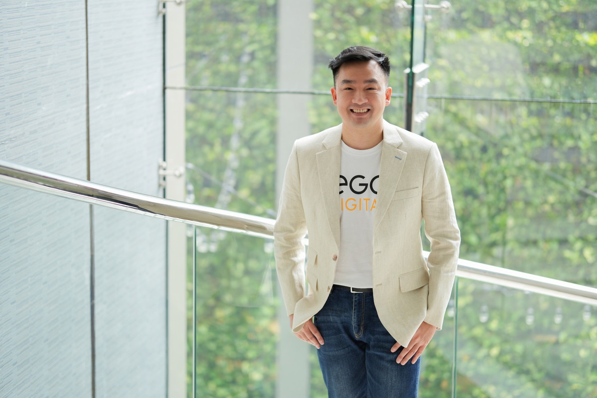 1. นายชัชพล องนิธิวัฒน์ ผู้จัดการทั่วไป ธุรกิจ Media Convergence บริษัท เอ้ก ดิจิทัล จำกัด