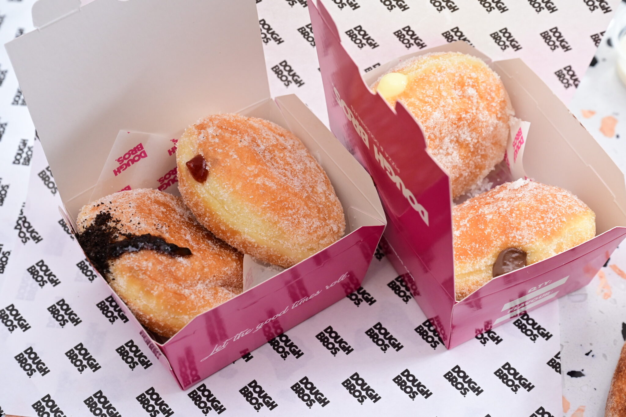 รู้จัก DOUGH BROS. Pizza & Doughnuts พิซซ่าซาวโดว์และโดนัทชื่อดังจาก