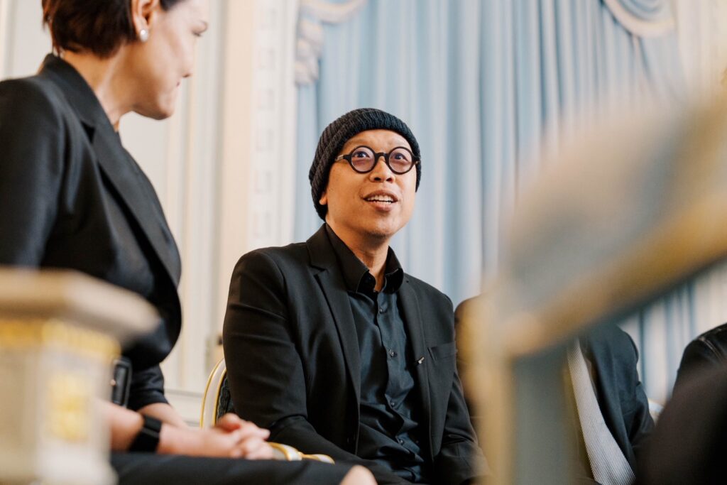 คุณนพ ธรรมวานิช ผู้ร่วมก่อตั้ง ศูนย์กลางความรู้ด้านวิทยาศาสตร์ และการวิจัยข้าวของประเทศไทย