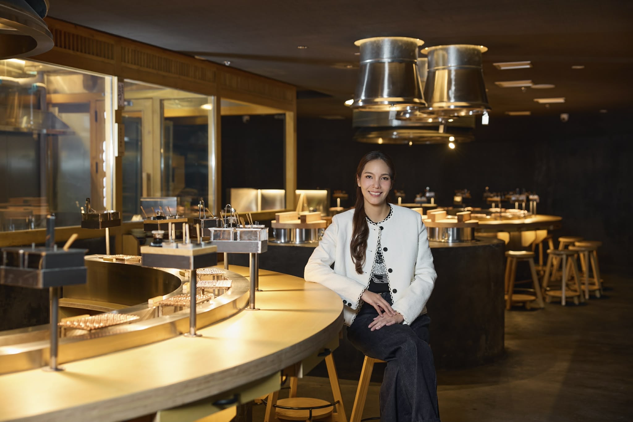 คุณทานตะวัน ธีระโกเมน